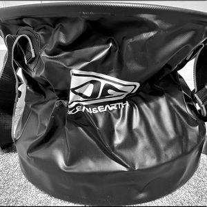 Ocean & Earth: HighN’Dry Collapsible Wetty Bucket